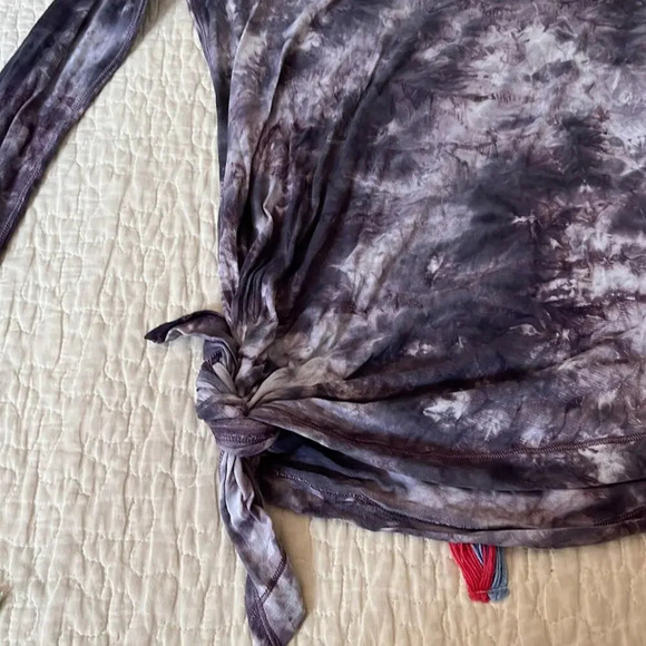Lululemon To The Point Long Sleeve Tie Dye Size 4 - Picture 2 of 7